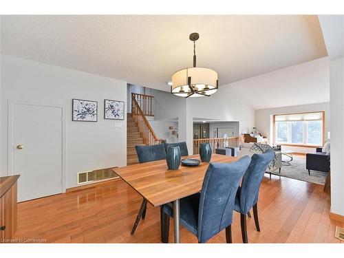 2368 Folkway Drive, Mississauga, ON - Indoor Photo Showing Dining Room