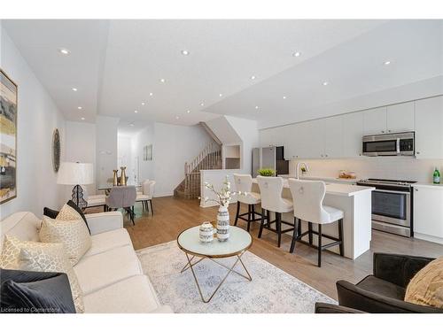 417 Athabasca Common, Oakville, ON - Indoor Photo Showing Living Room