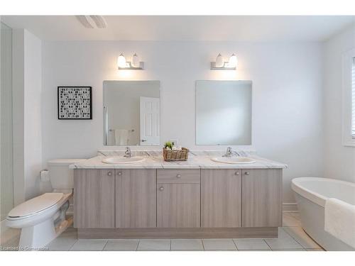 417 Athabasca Common, Oakville, ON - Indoor Photo Showing Bathroom