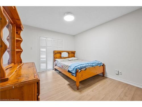 10-2120 Headon Road, Burlington, ON - Indoor Photo Showing Bedroom