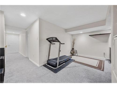 10-2120 Headon Road, Burlington, ON - Indoor Photo Showing Gym Room