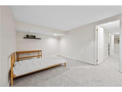 10-2120 Headon Road, Burlington, ON - Indoor Photo Showing Bedroom