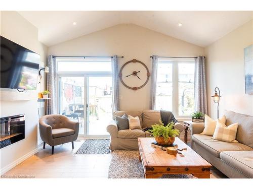 11 Cortland Terrace, St. Thomas, ON - Indoor Photo Showing Living Room With Fireplace