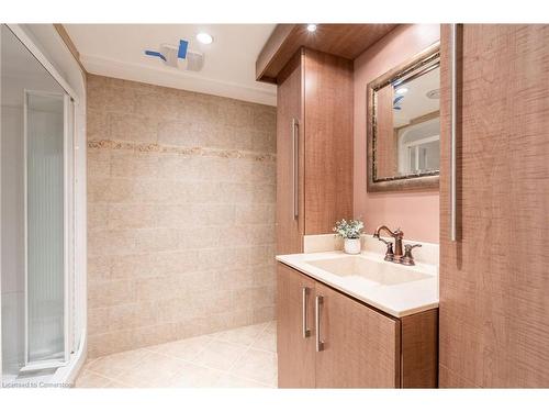 5875 Mersey Street, Mississauga, ON - Indoor Photo Showing Bathroom