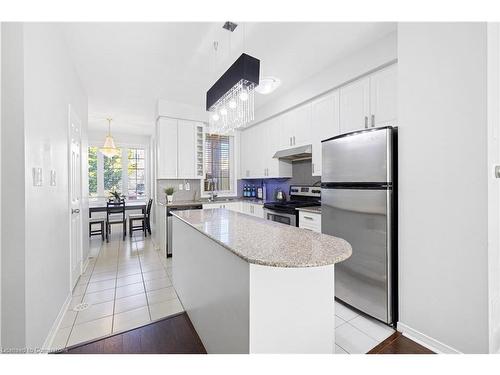 79-391 Beechgrove Drive, Scarborough, ON - Indoor Photo Showing Kitchen With Stainless Steel Kitchen