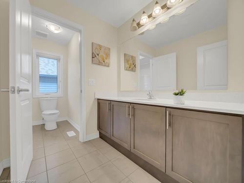 90 Broadacre Drive, Kitchener, ON - Indoor Photo Showing Bathroom