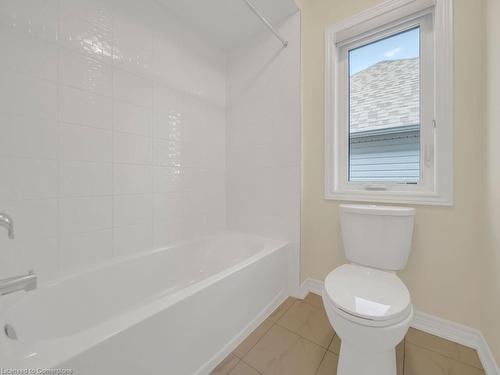 90 Broadacre Drive, Kitchener, ON - Indoor Photo Showing Bathroom