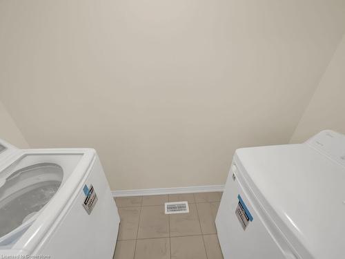 90 Broadacre Drive, Kitchener, ON - Indoor Photo Showing Laundry Room