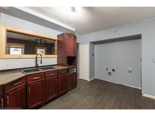 295-297 Metcalfe Street E, Strathroy, ON - Indoor Photo Showing Kitchen With Double Sink