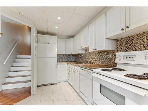 1115-11 Wincott Drive, Toronto, ON - Indoor Photo Showing Kitchen