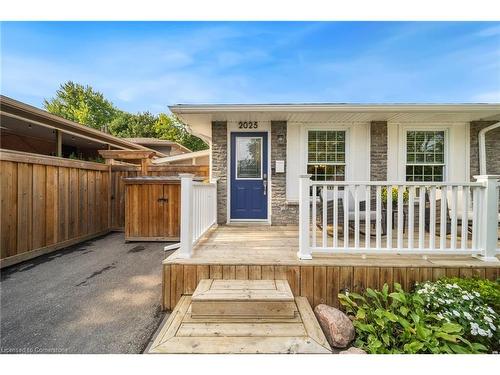 2025 Canning Court, Burlington, ON - Outdoor With Deck Patio Veranda