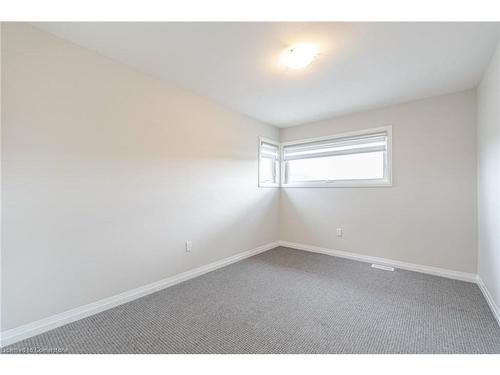 7381 Matteo Drive, Niagara Falls, ON - Indoor Photo Showing Other Room