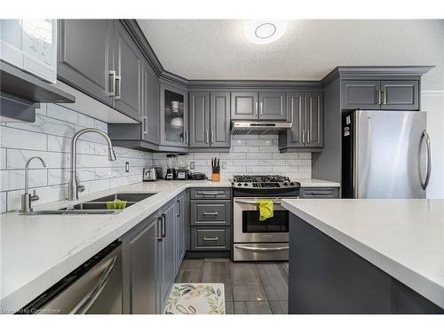 78 Periwinkle Street, Kitchener, ON - Indoor Photo Showing Kitchen With Double Sink With Upgraded Kitchen