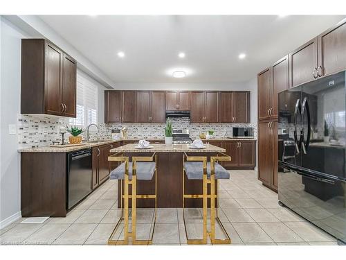 16 Burgess Crescent, Brantford, ON - Indoor Photo Showing Kitchen With Upgraded Kitchen