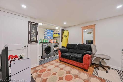 51 Briar Path, Brampton, ON - Indoor Photo Showing Laundry Room