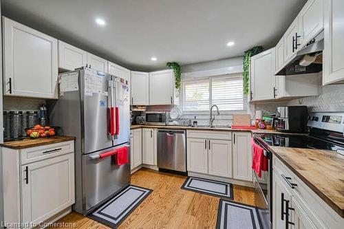 51 Briar Path, Brampton, ON - Indoor Photo Showing Kitchen With Stainless Steel Kitchen With Double Sink