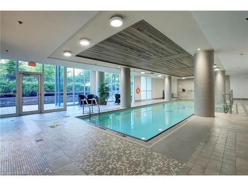 914-1055 Southdown Road, Mississauga, ON - Indoor Photo Showing Other Room With In Ground Pool