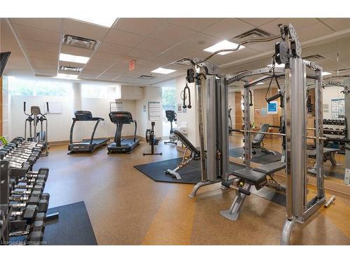 914-1055 Southdown Road, Mississauga, ON - Indoor Photo Showing Gym Room