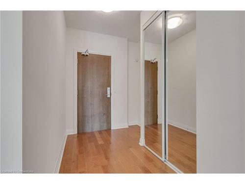 914-1055 Southdown Road, Mississauga, ON - Indoor Photo Showing Other Room