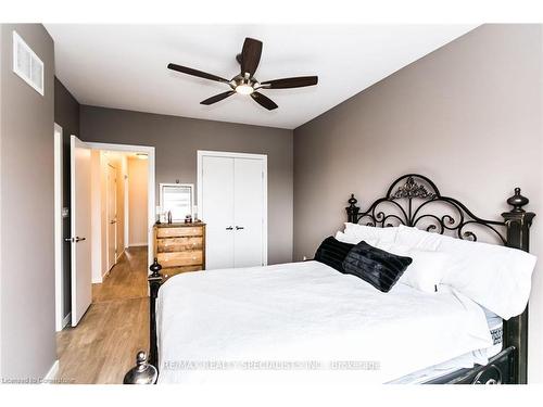 264 Vellwood Common, Oakville, ON - Indoor Photo Showing Bedroom