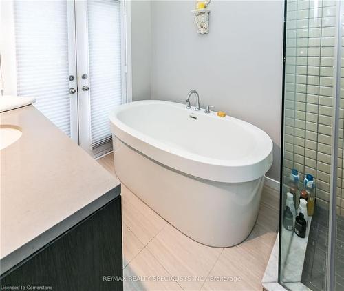 264 Vellwood Common, Oakville, ON - Indoor Photo Showing Bathroom