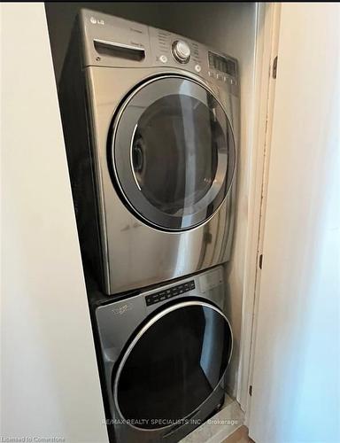 264 Vellwood Common, Oakville, ON - Indoor Photo Showing Laundry Room