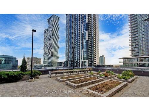 607-4065 Confederation Parkway, Mississauga, ON - Outdoor With Facade