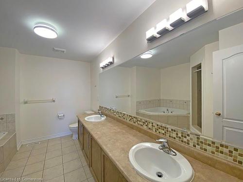 4230 Fuller Crescent, Burlington, ON - Indoor Photo Showing Bathroom