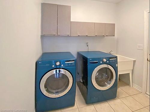 4230 Fuller Crescent, Burlington, ON - Indoor Photo Showing Laundry Room