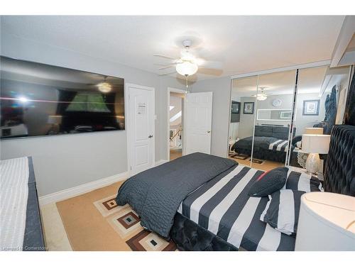 58 Blackthorn Lane, Peel, ON - Indoor Photo Showing Bedroom