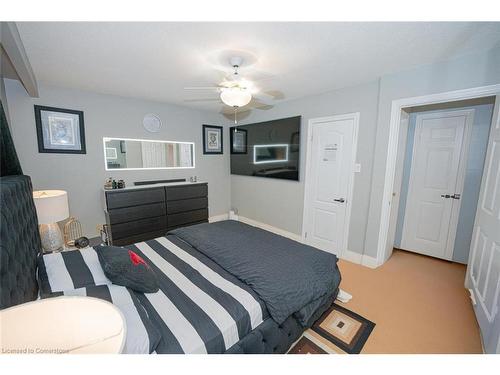 58 Blackthorn Lane, Peel, ON - Indoor Photo Showing Bedroom