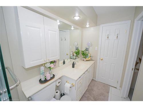 58 Blackthorn Lane, Peel, ON - Indoor Photo Showing Bathroom