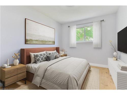 736 Consort Crescent, Mississauga, ON - Indoor Photo Showing Bedroom