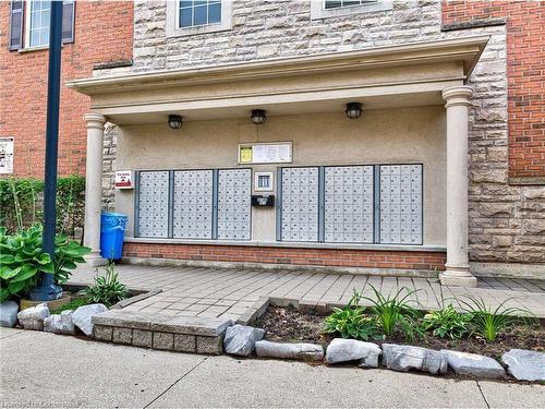 665-3 Everson Drive, Toronto, ON - Outdoor