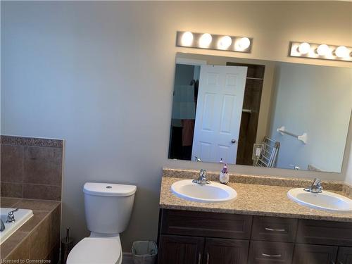 79 Oakes Crescent, Guelph, ON - Indoor Photo Showing Bathroom