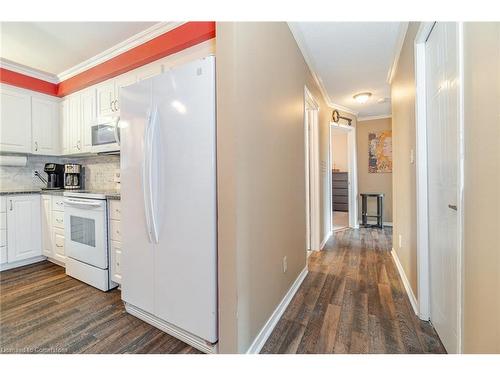 6 Ridgeview Drive, Port Perry, ON - Indoor Photo Showing Kitchen