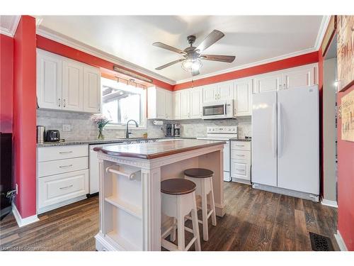 6 Ridgeview Drive, Port Perry, ON - Indoor Photo Showing Kitchen