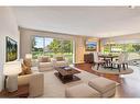 202-880 Dundas Street, Mississauga, ON  - Indoor Photo Showing Living Room 