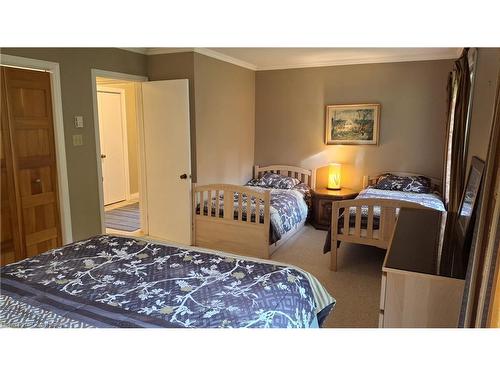 9 Trafalgar Road, Collingwood, ON - Indoor Photo Showing Bedroom