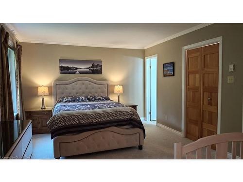 9 Trafalgar Road, Collingwood, ON - Indoor Photo Showing Bedroom