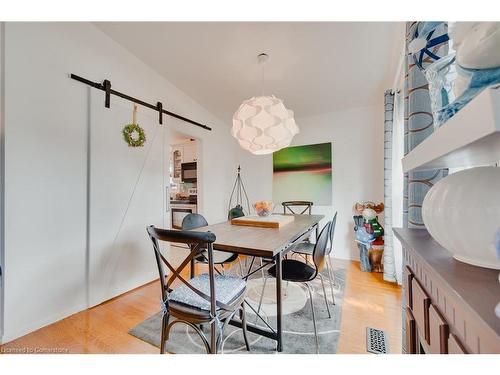 112 Buckingham Drive, Hamilton, ON - Indoor Photo Showing Dining Room