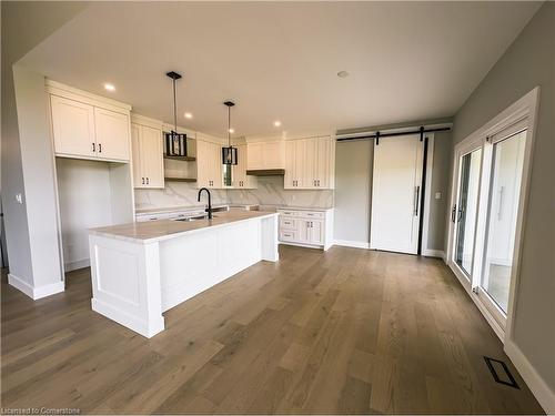 6264 Line 5 N, Oro-Medonte, ON - Indoor Photo Showing Kitchen