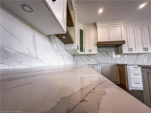 6264 Line 5 N, Oro-Medonte, ON - Indoor Photo Showing Kitchen