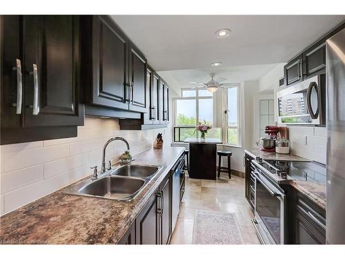 605-10 Malta Avenue, Brampton, ON - Indoor Photo Showing Kitchen With Double Sink With Upgraded Kitchen