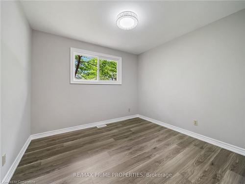 691 Glen Crescent, Orillia, ON - Indoor Photo Showing Other Room