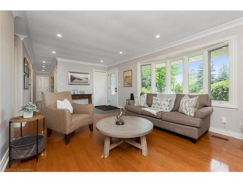 12596 22Side Road, Halton, ON - Indoor Photo Showing Living Room