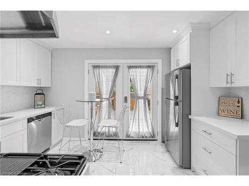 42 Larchmount Avenue, Toronto, ON - Indoor Photo Showing Kitchen