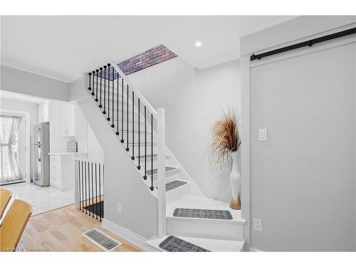 42 Larchmount Avenue, Toronto, ON - Indoor Photo Showing Other Room