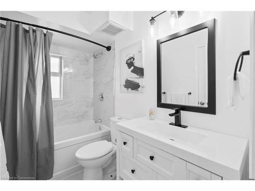 42 Larchmount Avenue, Toronto, ON - Indoor Photo Showing Bathroom