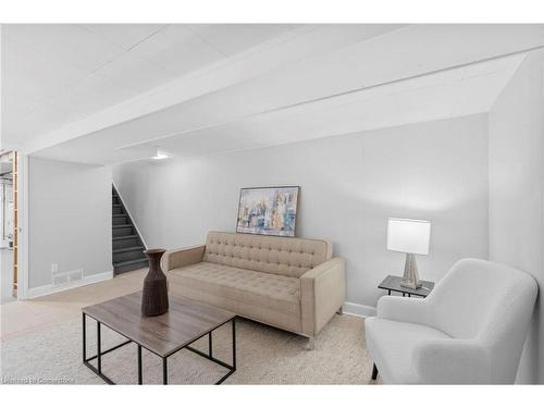 42 Larchmount Avenue, Toronto, ON - Indoor Photo Showing Living Room